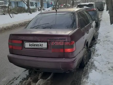 Volkswagen Passat 1995 года за 980 000 тг. в Алматы – фото 31