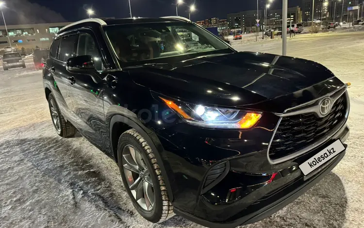 Toyota Highlander 2020 года за 23 000 000 тг. в Астана