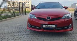 Toyota Camry 2014 года за 4 000 000 тг. в Уральск – фото 2