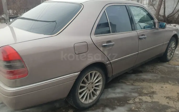 Mercedes-Benz C 200 1993 года за 2 500 000 тг. в Усть-Каменогорск