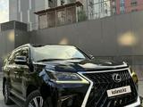 Lexus LX 570 2016 года за 36 000 000 тг. в Астана