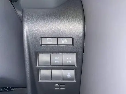Toyota Land Cruiser 2022 года за 48 500 000 тг. в Алматы – фото 5