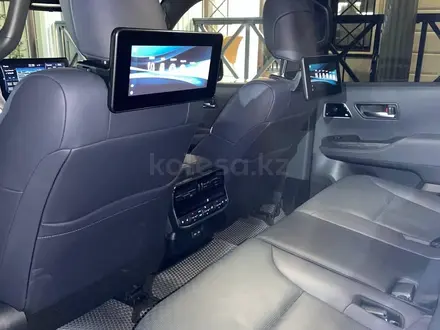 Toyota Land Cruiser 2022 года за 48 500 000 тг. в Алматы – фото 11