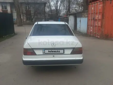 Mercedes-Benz E 230 1986 года за 1 350 000 тг. в Алматы – фото 3