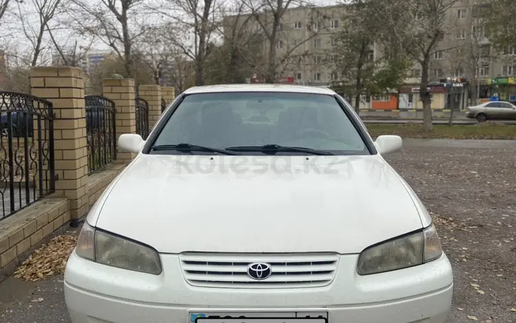 Toyota Camry 1999 годаүшін3 800 000 тг. в Семей