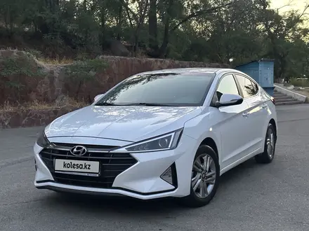 Hyundai Elantra 2019 года за 7 600 000 тг. в Тараз – фото 2
