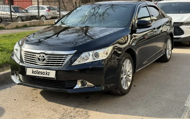 Toyota Camry 2014 года за 10 800 000 тг. в Алматы