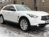 Infiniti QX70 2014 года за 14 000 000 тг. в Астана – фото 2
