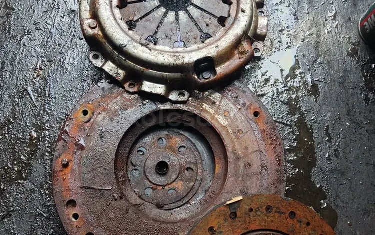 Маховик mitsubishi carisma 1.8 gdi за 25 000 тг. в Алматы