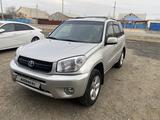 Toyota RAV4 2004 годаүшін4 500 000 тг. в Атырау