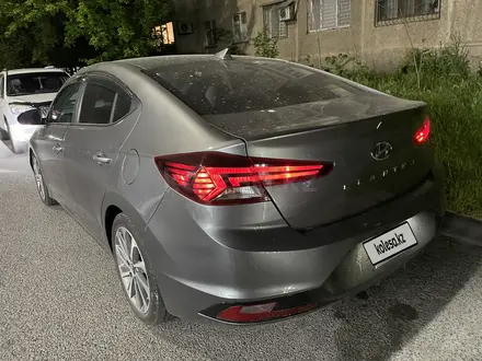 Hyundai Elantra 2019 года за 6 100 000 тг. в Петропавловск – фото 6