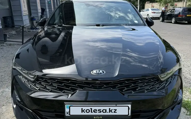 Kia K5 2021 года за 13 500 000 тг. в Алматы