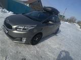 Kia Carens 2013 года за 7 200 000 тг. в Актобе – фото 2