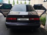 Toyota Camry 1997 года за 3 500 000 тг. в Алматы – фото 5