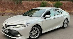 Toyota Camry 2018 года за 14 500 000 тг. в Алматы