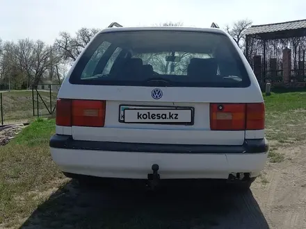 Volkswagen Passat 1993 года за 1 750 000 тг. в Шу – фото 4