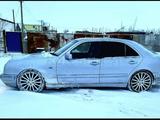 Mercedes-Benz E 230 1997 года за 3 000 000 тг. в Атырау