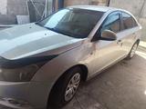 Chevrolet Cruze 2011 года за 2 700 000 тг. в Алматы – фото 3