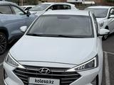Hyundai Elantra 2019 года за 8 000 000 тг. в Астана