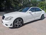 Mercedes-Benz S 500 2006 года за 7 900 000 тг. в Алматы
