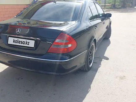 Mercedes-Benz E 320 2003 года за 5 500 000 тг. в Жезказган – фото 4