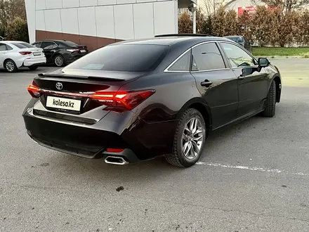 Toyota Camry 2021 года за 14 200 000 тг. в Алматы – фото 5