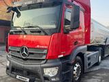 Mercedes-Benz  1846 (2018г.) + полуприцеп бензовоз 1999 года за 58 000 000 тг. в Алматы – фото 4