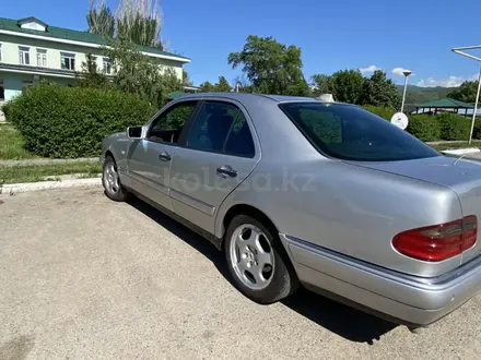 Mercedes-Benz E 200 1996 года за 2 500 000 тг. в Алматы – фото 2