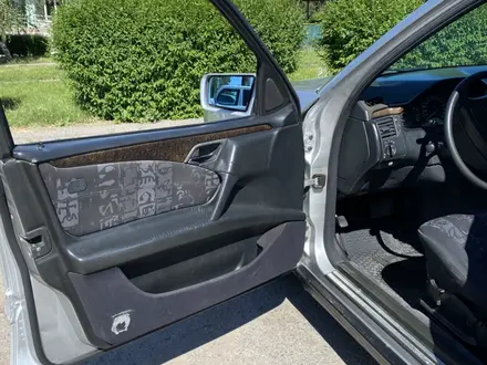 Mercedes-Benz E 200 1996 года за 2 500 000 тг. в Алматы – фото 13