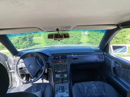 Mercedes-Benz E 200 1996 года за 2 500 000 тг. в Алматы – фото 9