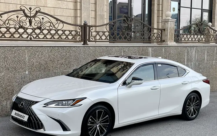 Lexus ES 250 2022 года за 22 500 000 тг. в Алматы