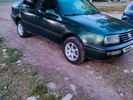 Volkswagen Vento 1997 года за 1 300 000 тг. в Уральск – фото 6