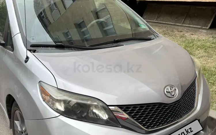 Toyota Sienna 2012 года за 11 300 000 тг. в Алматы
