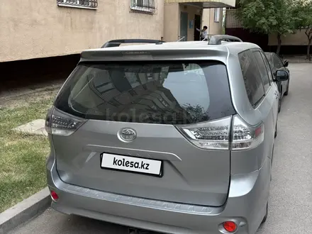 Toyota Sienna 2012 года за 11 300 000 тг. в Алматы – фото 4