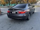 Toyota Camry 2015 года за 6 100 000 тг. в Жанаозен – фото 4