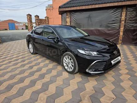 Toyota Camry 2023 года за 14 600 000 тг. в Павлодар