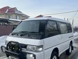 Mitsubishi Delica 1992 годаfor1 550 000 тг. в Алматы – фото 3