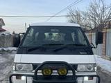 Mitsubishi Delica 1992 годаfor1 550 000 тг. в Алматы – фото 2