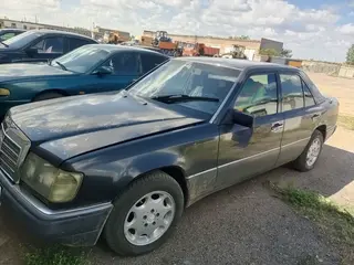 Mercedes-Benz E-Class, 1991
