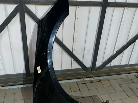 Передние крылья / крыло на Мерседес R class W 251 за 1 000 тг. в Алматы – фото 2