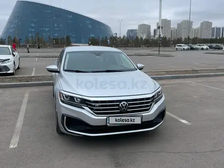 Volkswagen Passat 2020 года за 11 000 000 тг. в Астана – фото 2
