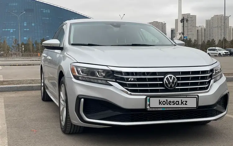 Volkswagen Passat 2020 года за 11 000 000 тг. в Астана