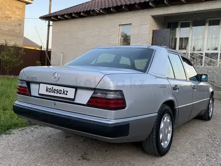 Mercedes-Benz E 230 1991 года за 2 800 000 тг. в Алматы – фото 7