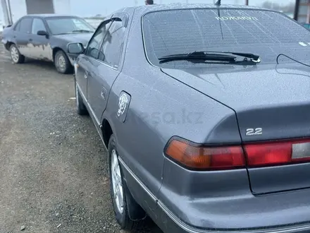 Toyota Camry 1998 года за 3 950 000 тг. в Урджар – фото 4