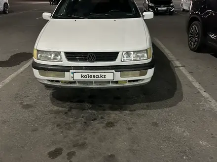 Volkswagen Passat 1994 года за 1 200 000 тг. в Актау