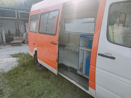 Mercedes-Benz Sprinter 2003 года за 6 000 000 тг. в Актобе – фото 7