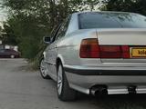 BMW 520 1991 года за 1 100 000 тг. в Караганда – фото 3