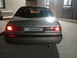 Toyota Camry 1998 годаүшін2 800 000 тг. в Жанаозен – фото 3