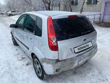 Ford Fiesta 2008 года за 980 000 тг. в Актобе – фото 3