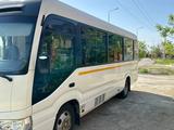 Toyota  Coaster 2017 года за 23 000 000 тг. в Атырау – фото 2